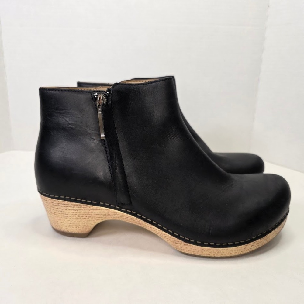 Dansko Women's 41 Ankle Boots Black Leather Lizanne Clog Heel Side Zip Booties - Picture 5 of 12